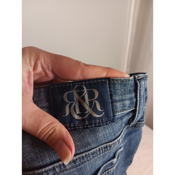 Rock & Republic Denim Shorts Sz 10 Distressed Stud Detail - Picture 7 of 7